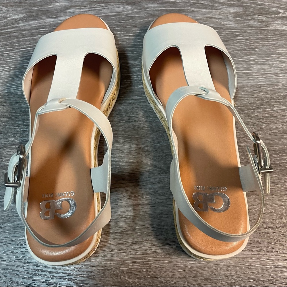 NWOT - Gianni Bini White Women’s Leather Espadrille Sandals Size 9M 1” Heel - Picture 6 of 10